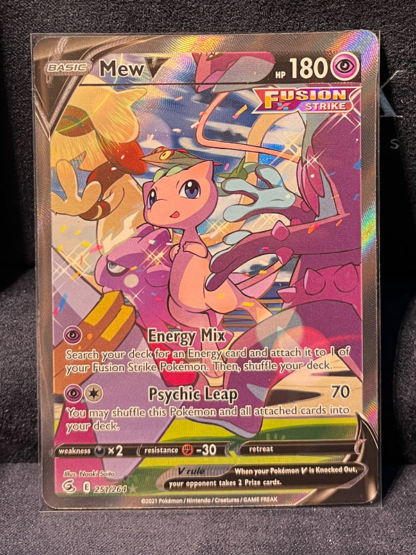 Pokémon TCG Mew V Fusion Strike 251/264 Holo Full Art